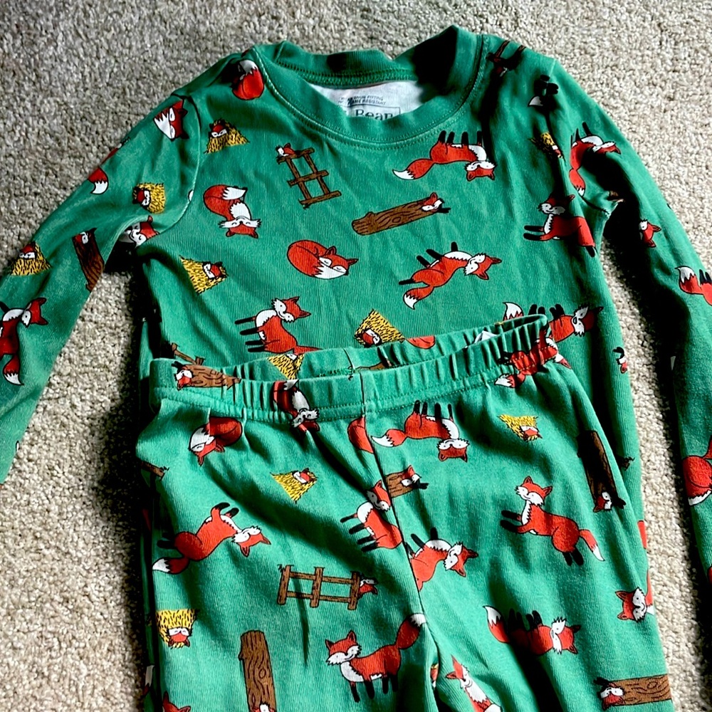 Green fox L.L. Bean pajamas size 6x